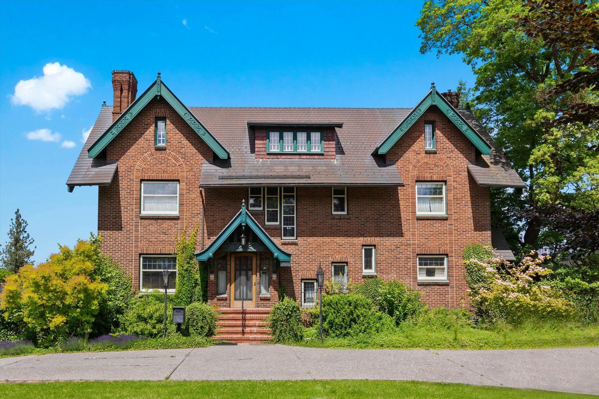 Property Photo: 516 W Sumner Ave WA 99204