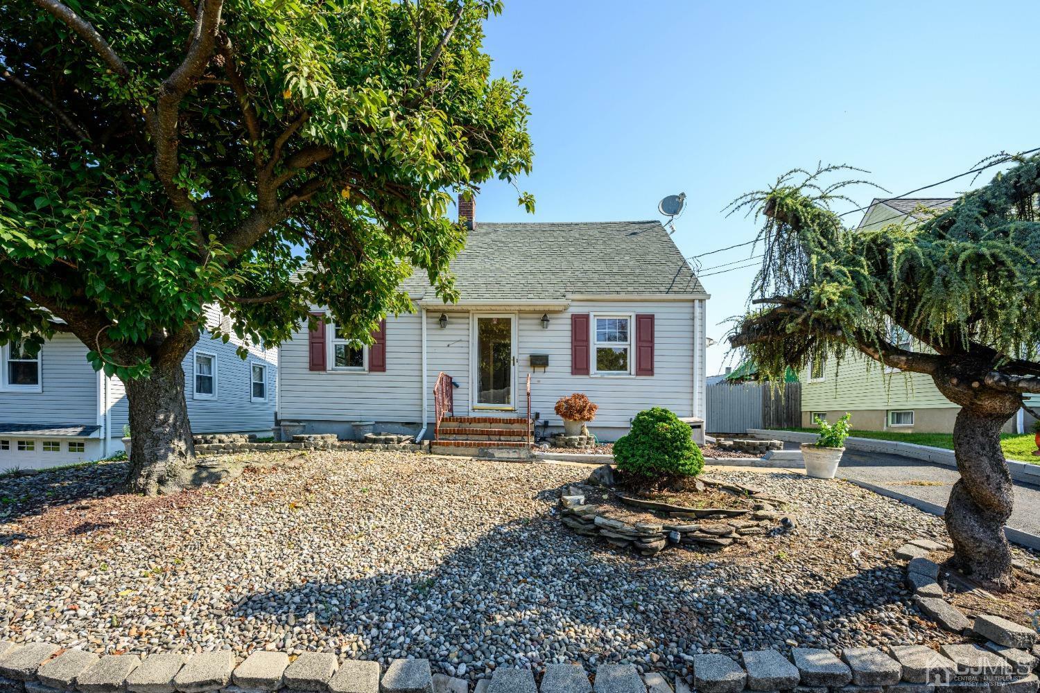 Property Photo:  1054 Green Street  NJ 08830 