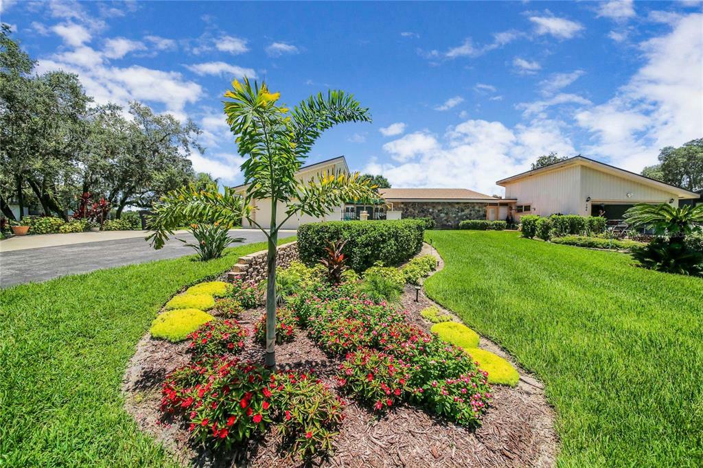 Property Photo:  104 Canterbury Drive  FL 33844 