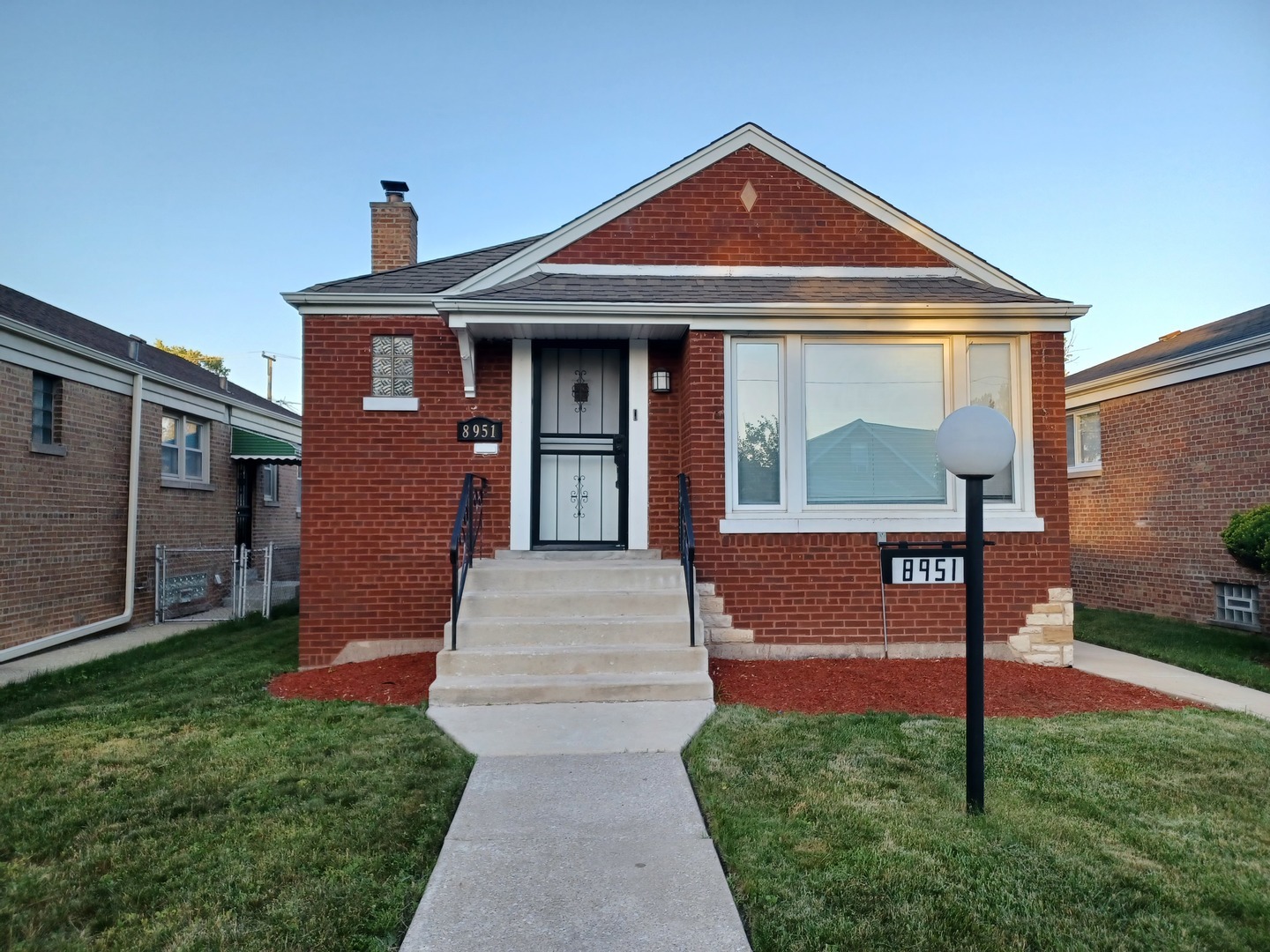 Property Photo: 8951 S Dorchester Avenue IL 60619