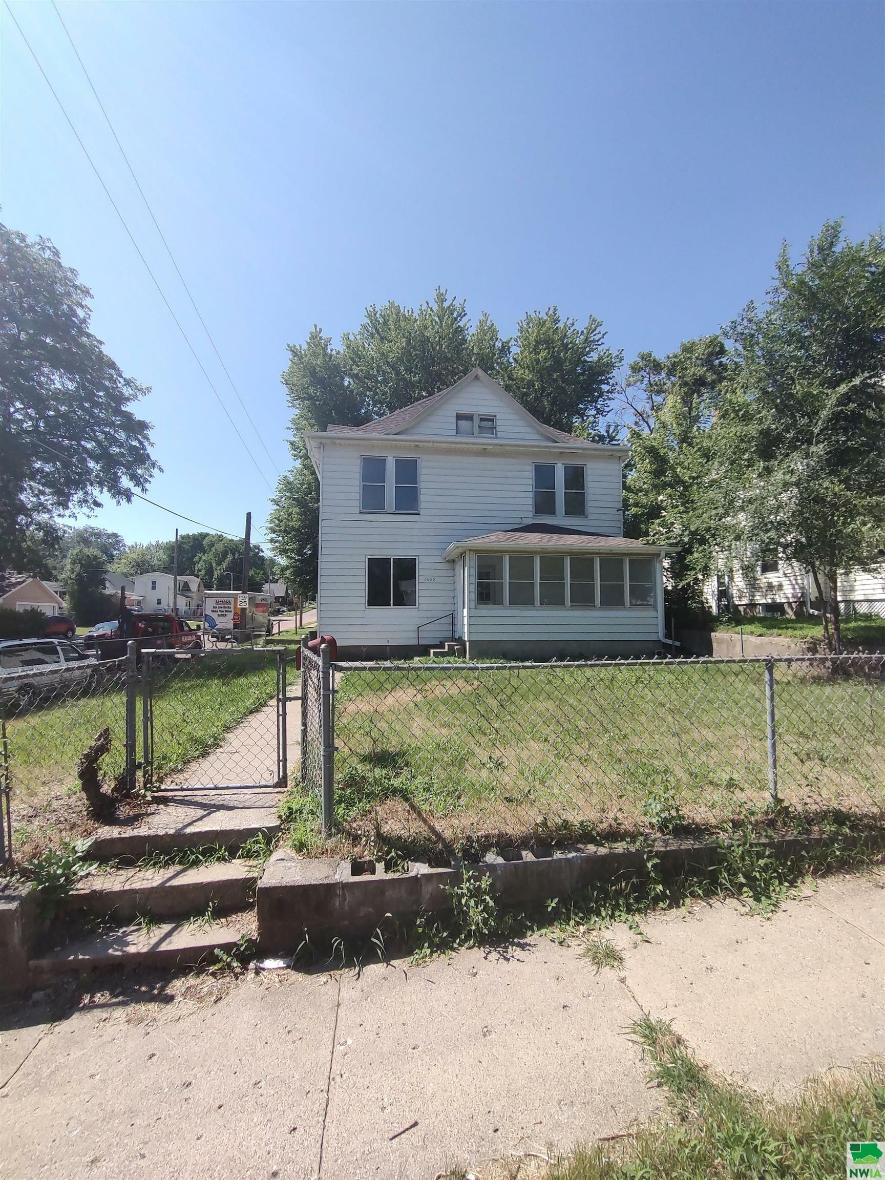 Property Photo:  1602 Villa Ave.  IA 51103 