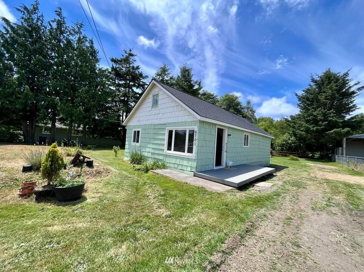 Property Photo:  6701 V Place  WA 98631 