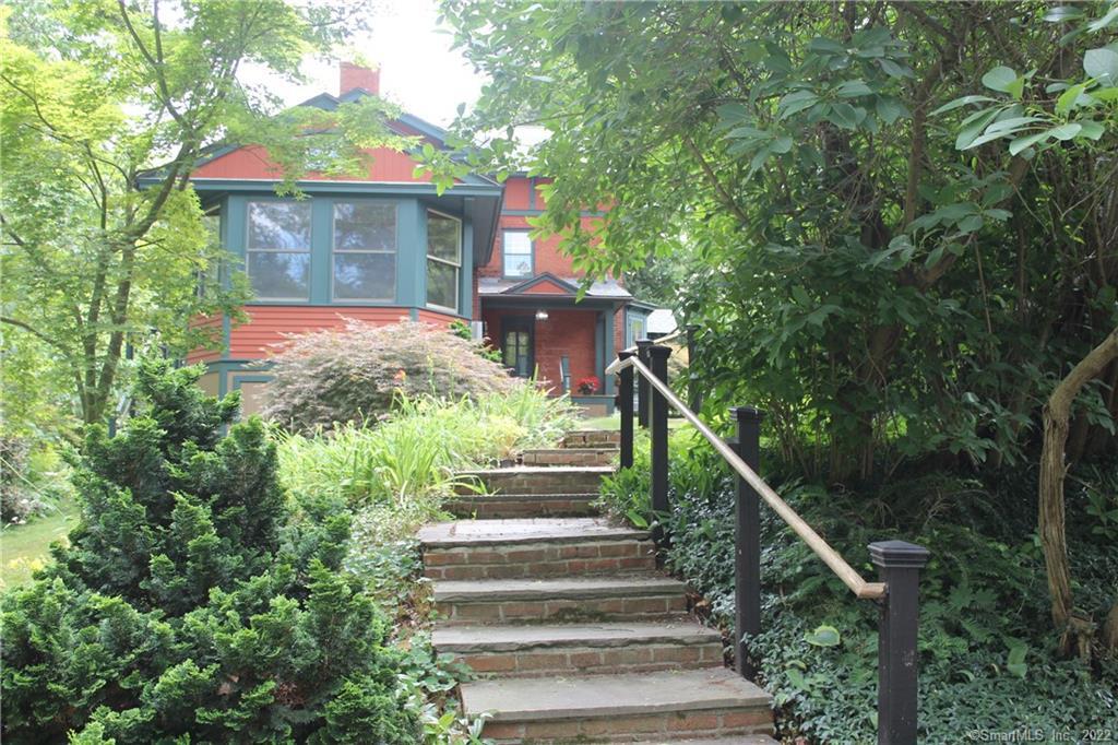 Property Photo:  270 Bloomfield Avenue  CT 06117 