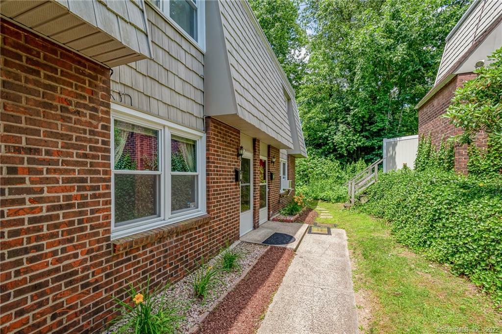 Property Photo: 61 Dover Court B CT 06405