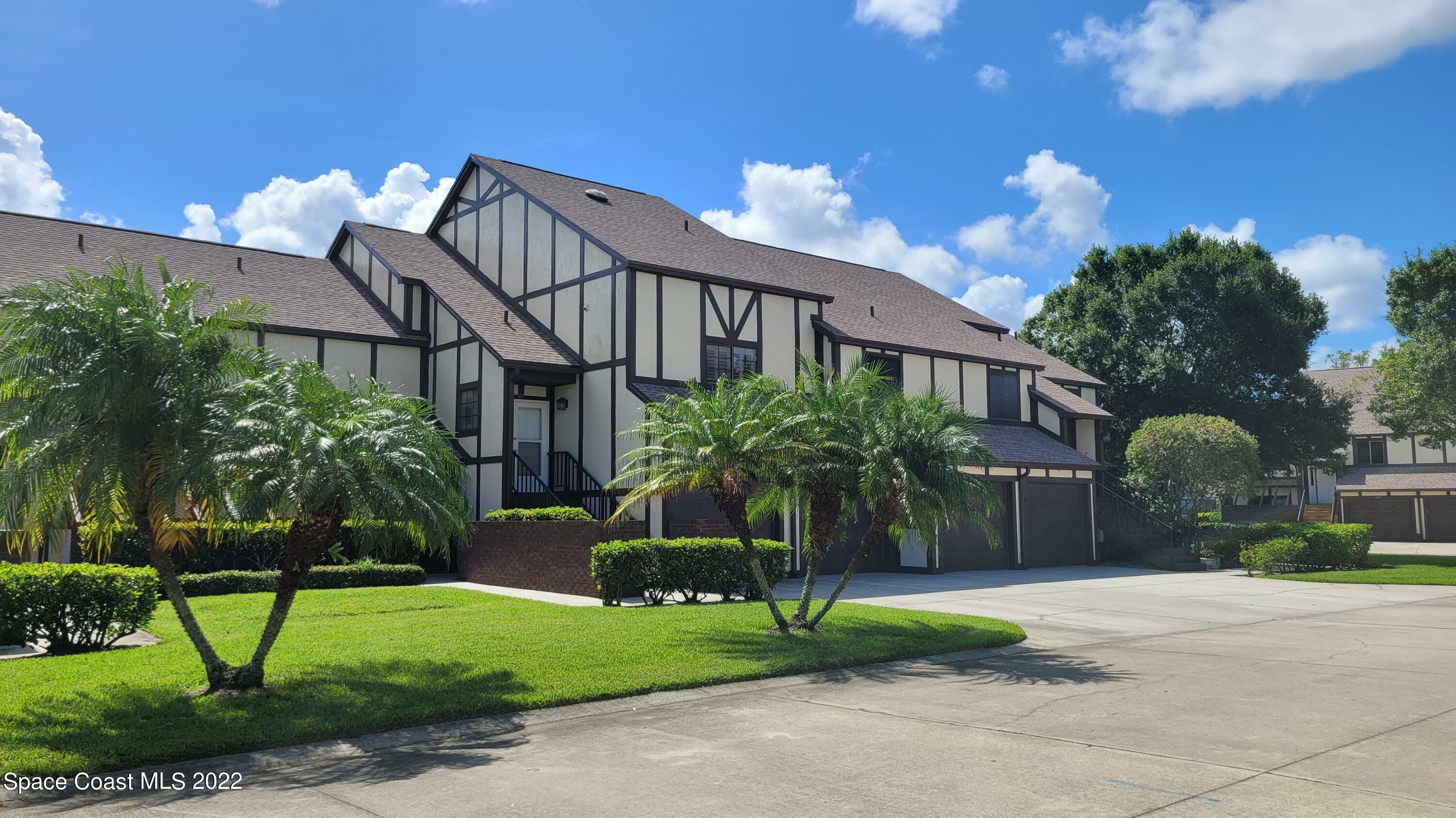 Property Photo:  695 Greenwood Manor Circle  FL 32904 