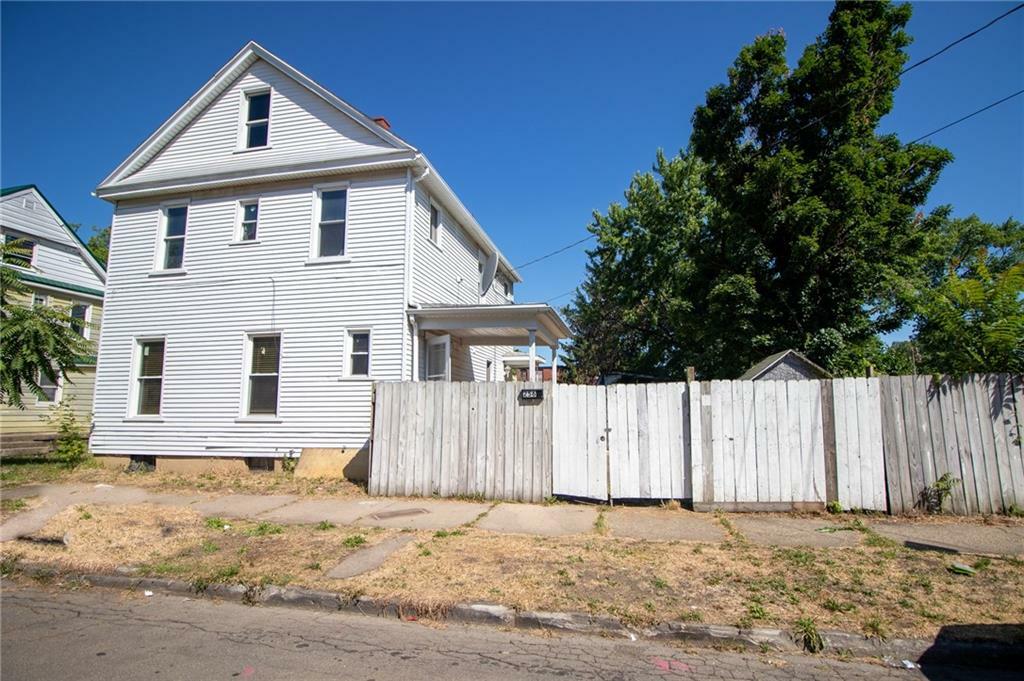 Property Photo:  256 W 20 Street  PA 16502 