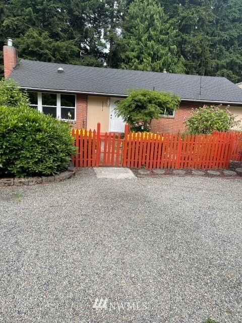 Property Photo:  23514 78th Avenue W  WA 98026 