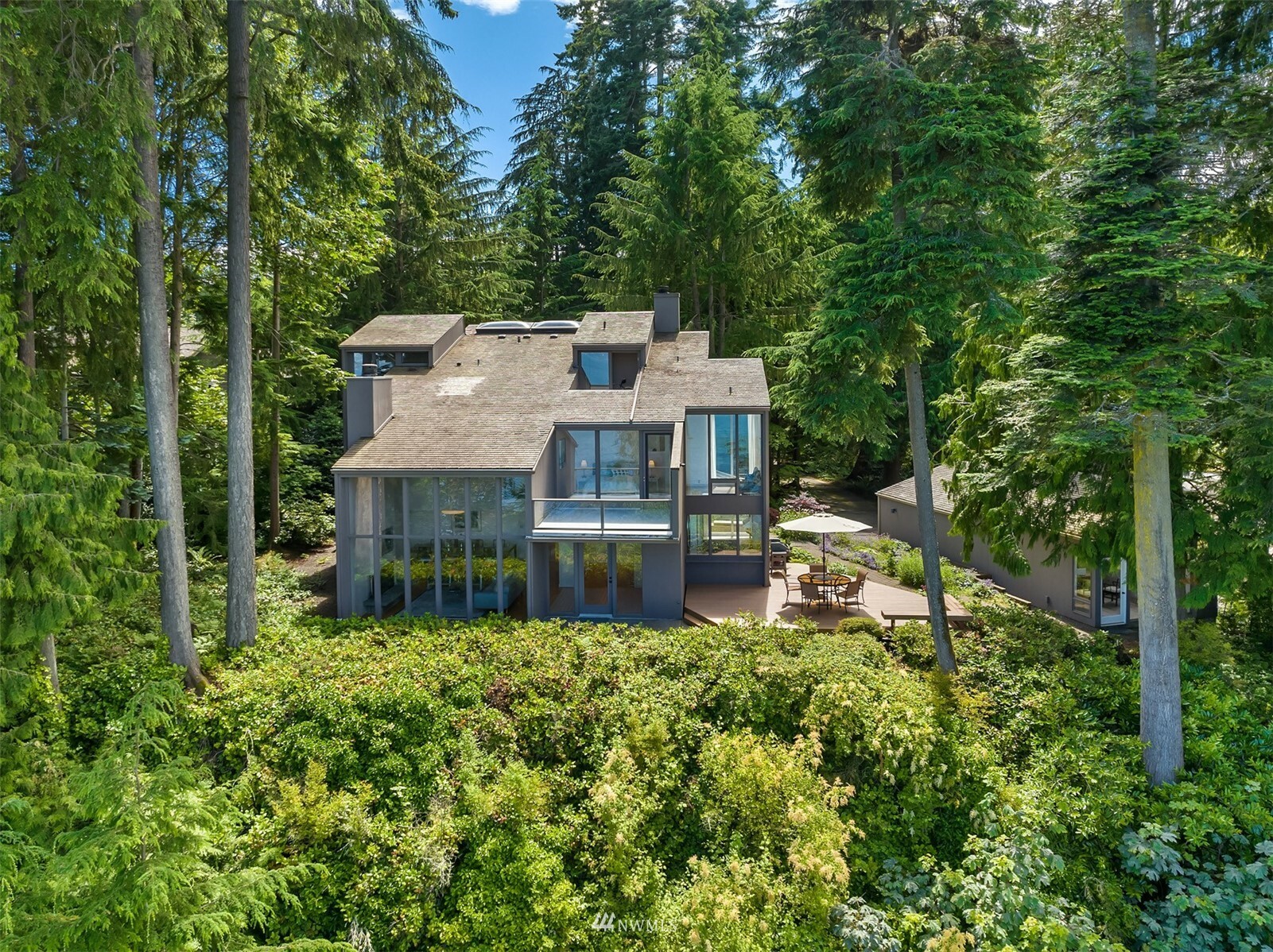 8230 Grand Avenue NE  Bainbridge Island WA 98110 photo