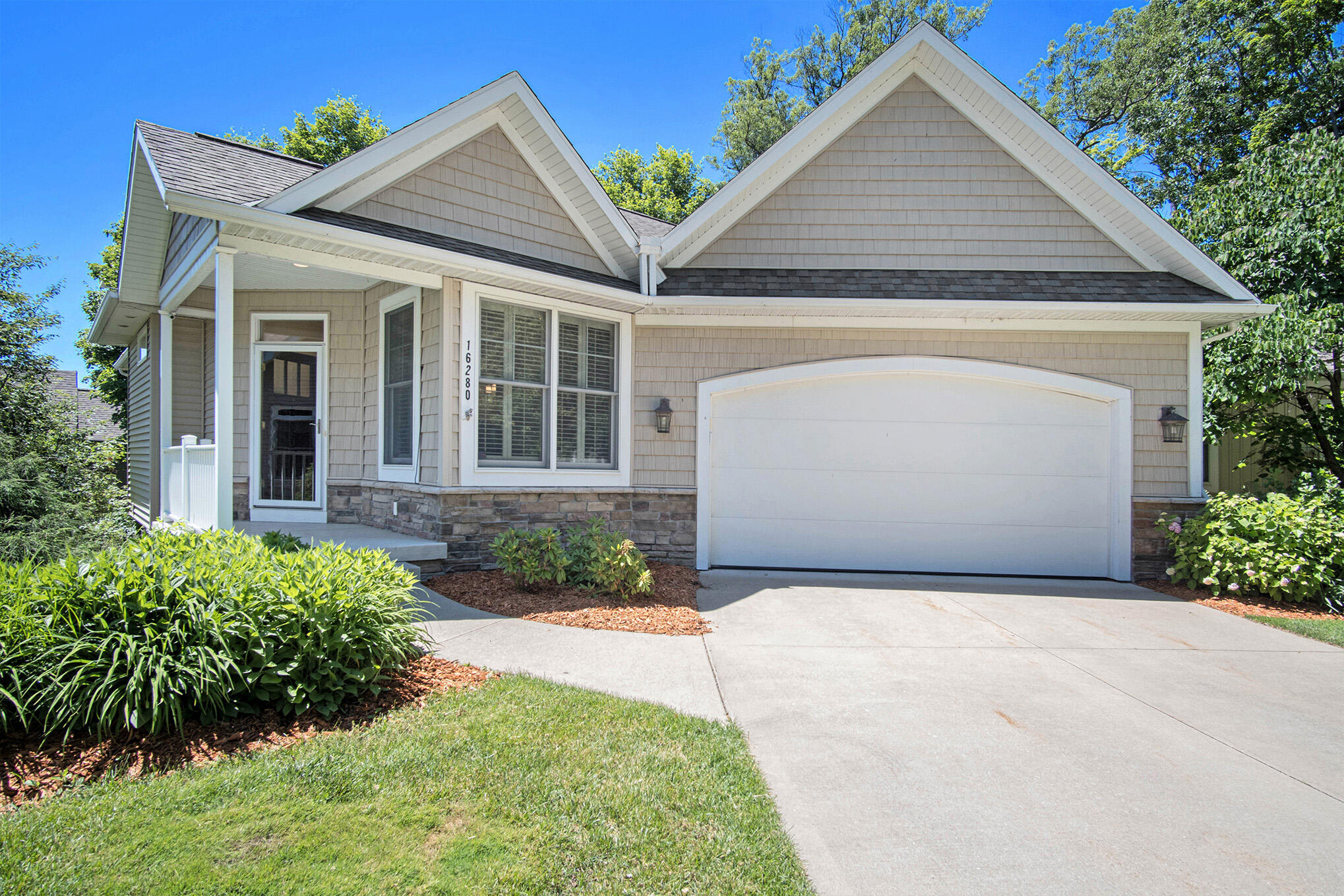 Property Photo: 16280 Riverdale Court MI 49456