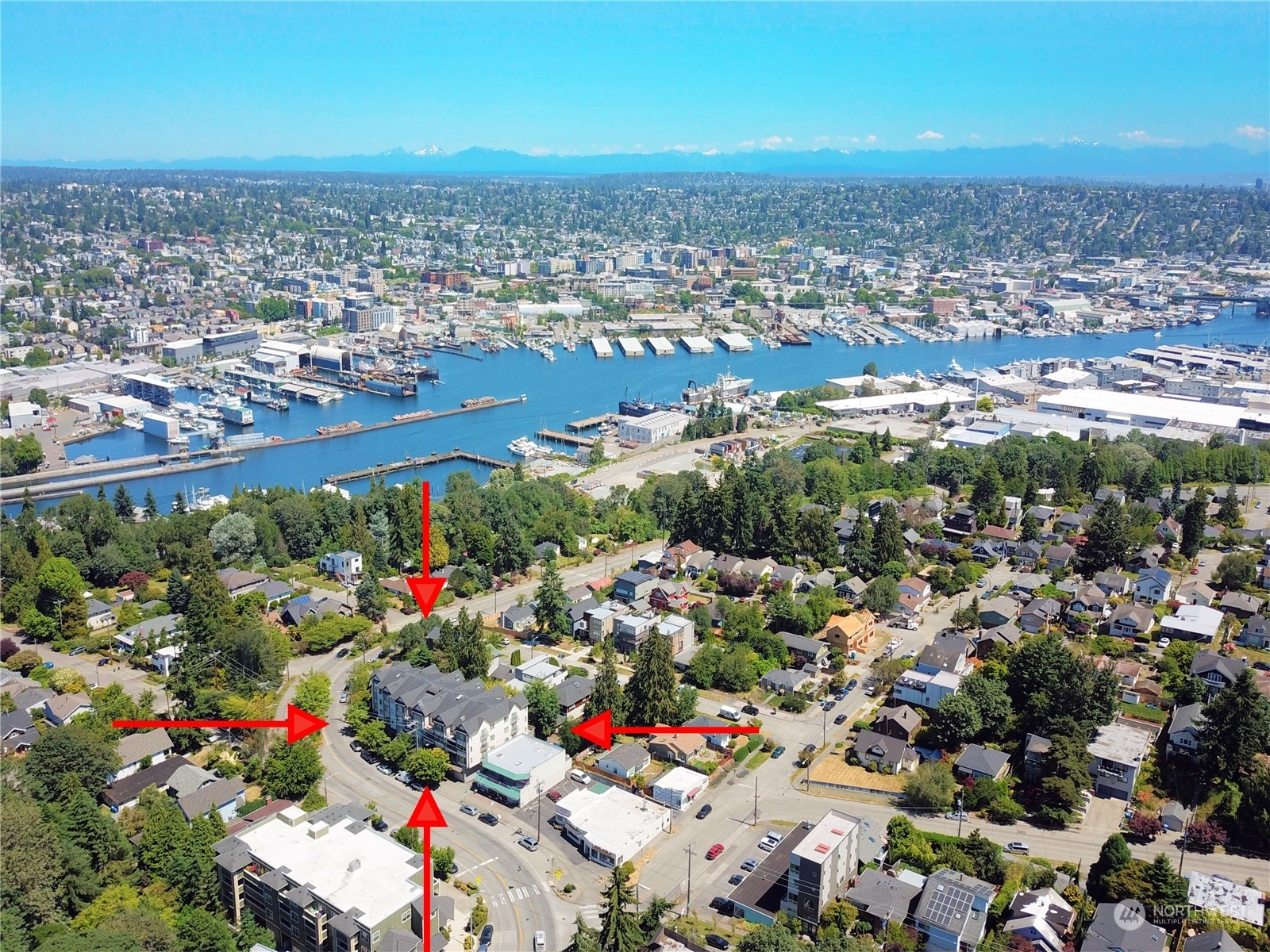 Property Photo: 3121 W Government Way 207 WA 98199