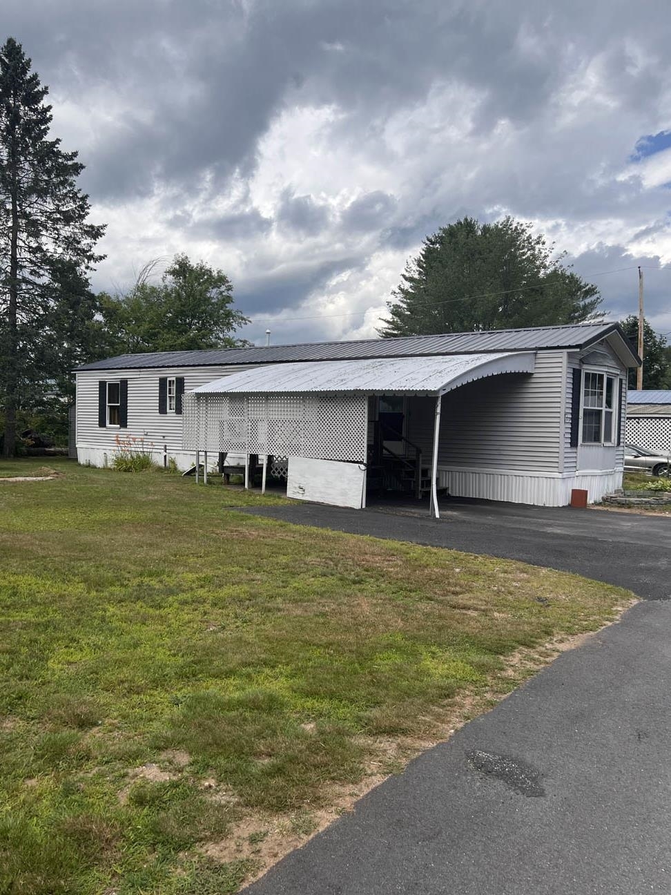 Property Photo: 862 Mayhew Turnpike NH 03222