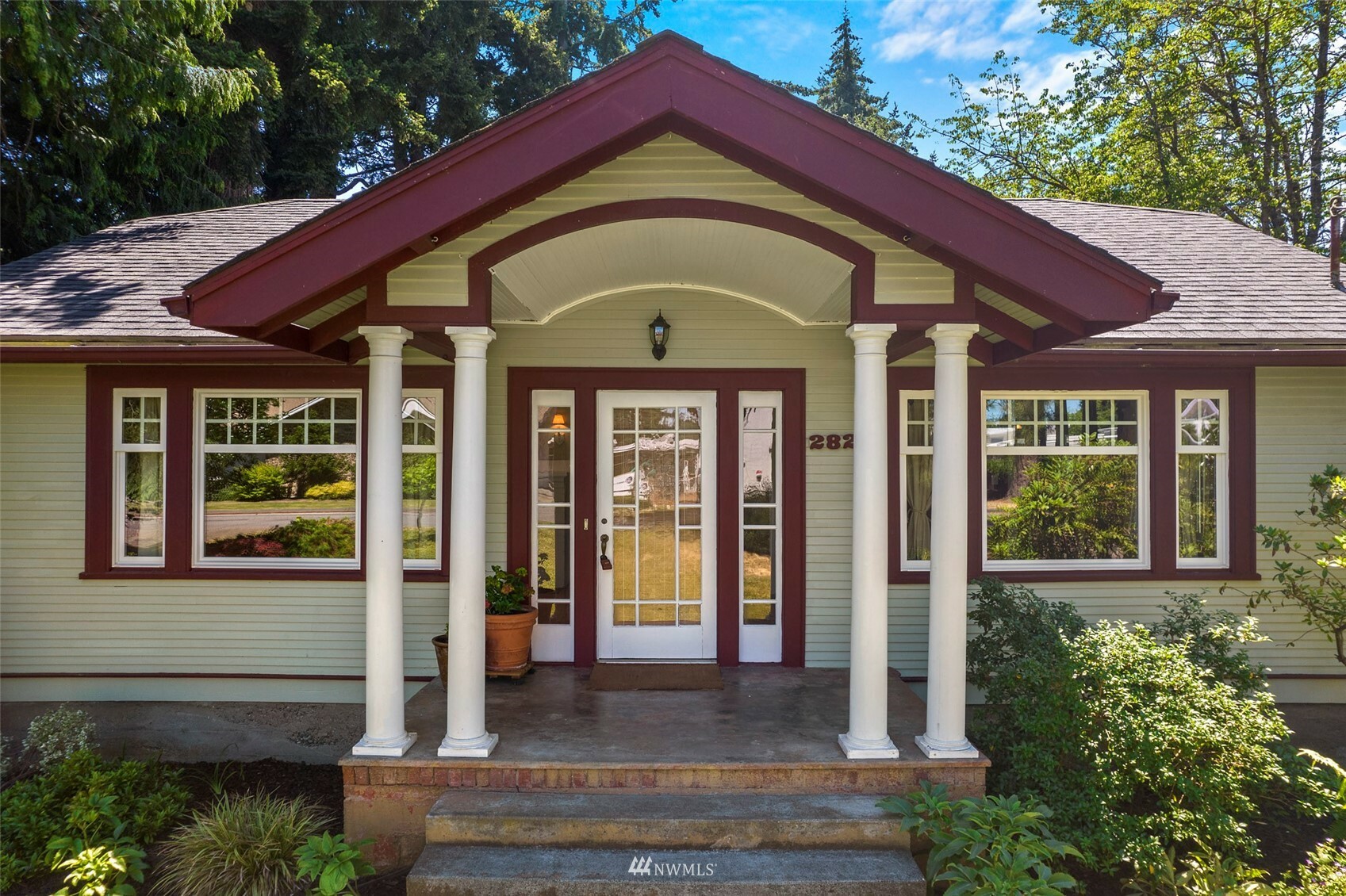 Property Photo:  2825 Birchwood Avenue  WA 98225 