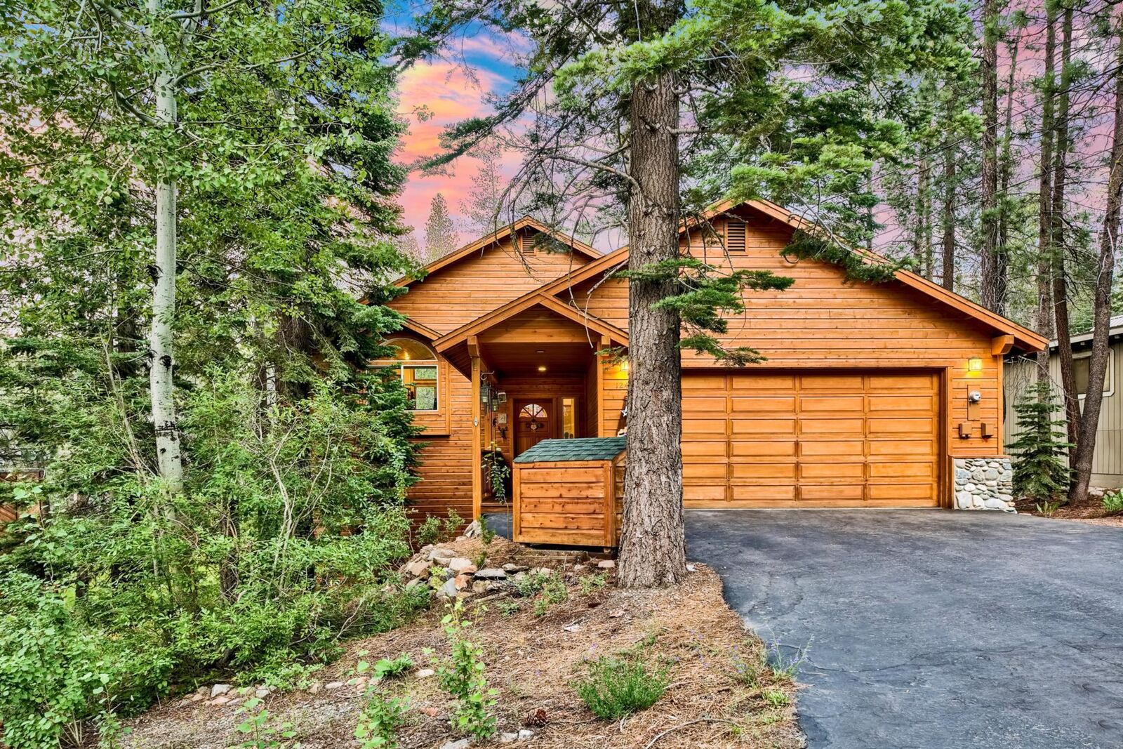 Property Photo: 12467 Schussing Way CA 96161-6263