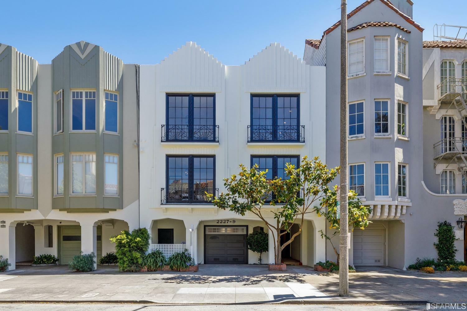 Property Photo:  2227 Beach Street  CA 94123 