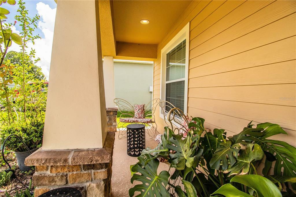 Property Photo: 1936 Danes Court FL 33810