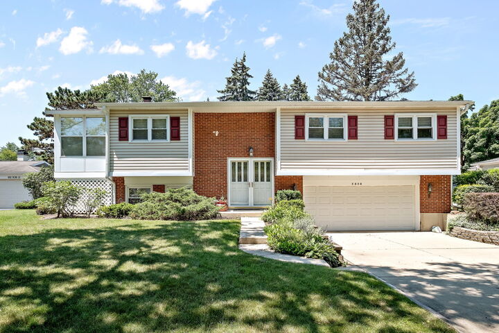 1014 N Moki Lane  Mount Prospect IL 60056 photo