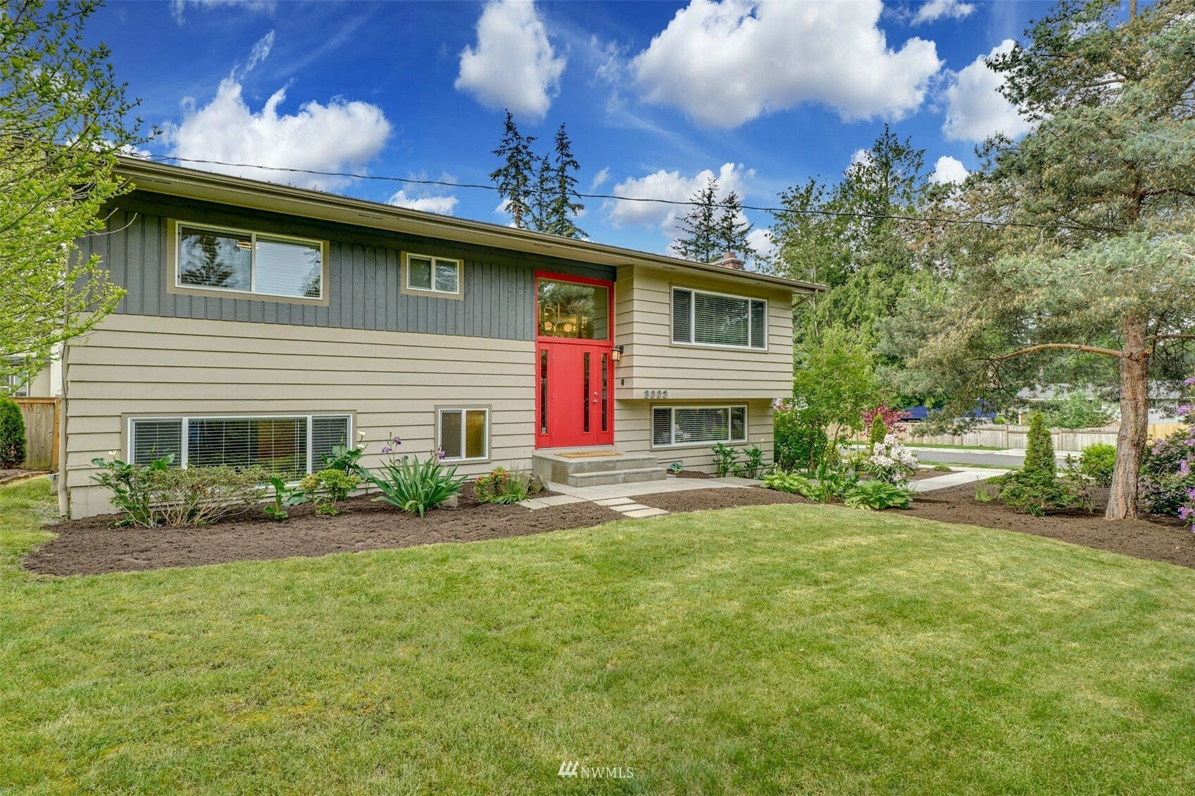 Property Photo:  8003 NE 128th Street  WA 98034 