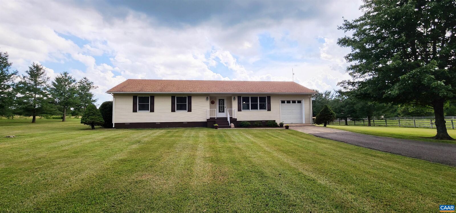 Property Photo:  779 S Spotswood Trl  VA 23093 