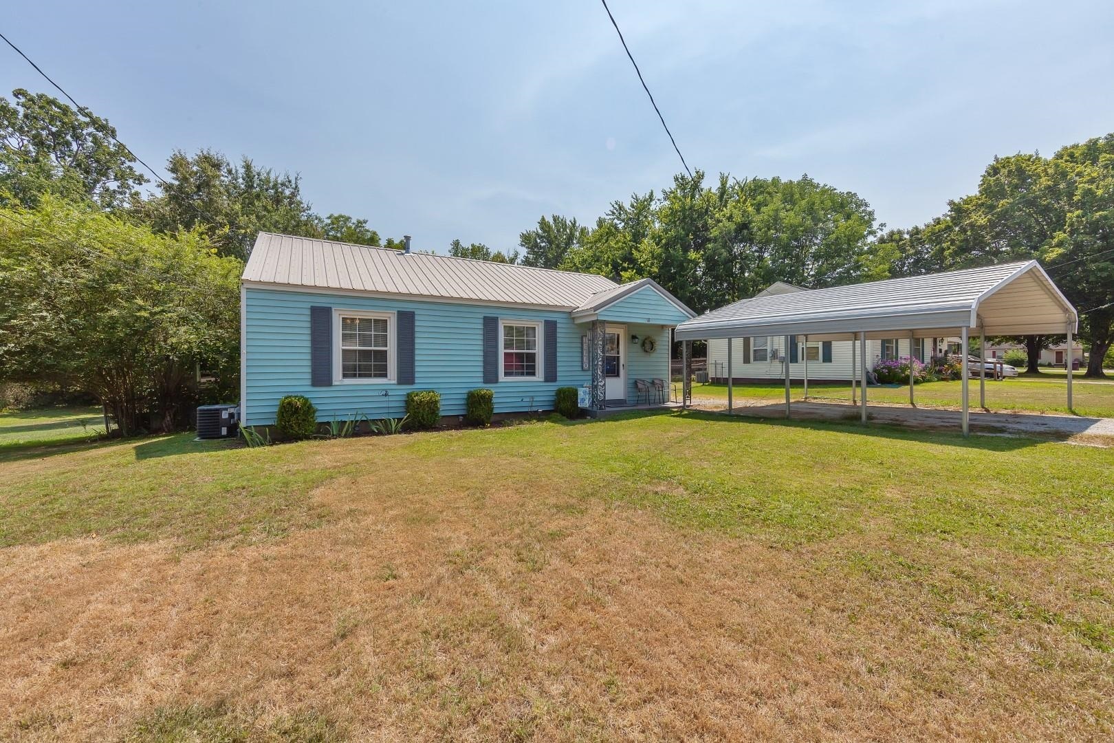 Property Photo:  1037 Forest Avenue  TN 38358 