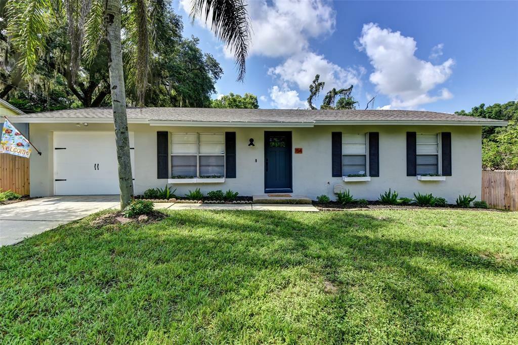 Property Photo:  154 W Fern Drive  FL 32763 