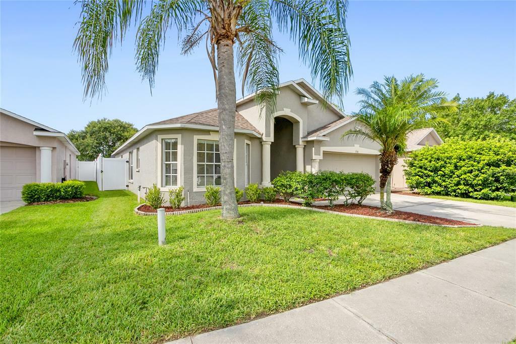 Property Photo:  3708 Bellewater Boulevard  FL 33578 