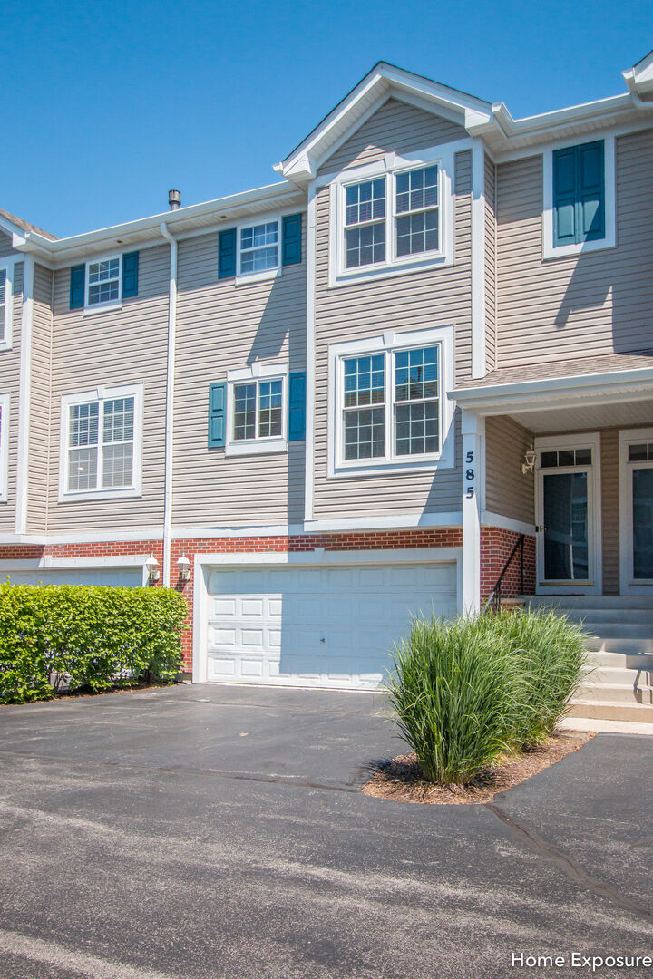 Property Photo: 585 Declaration Lane IL 60502