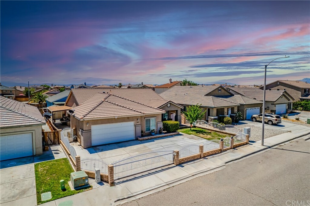 Property Photo: 11823 Dellwood Road CA 92392