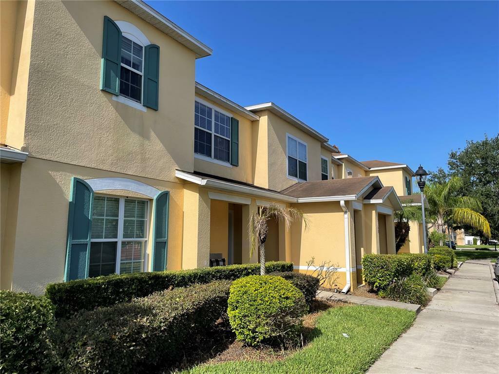 Property Photo:  5106 Staniard Drive  FL 34746 