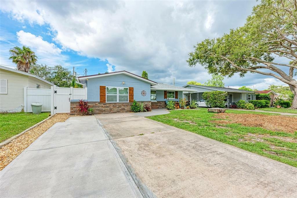 Property Photo:  5310 20th Avenue N  FL 33710 