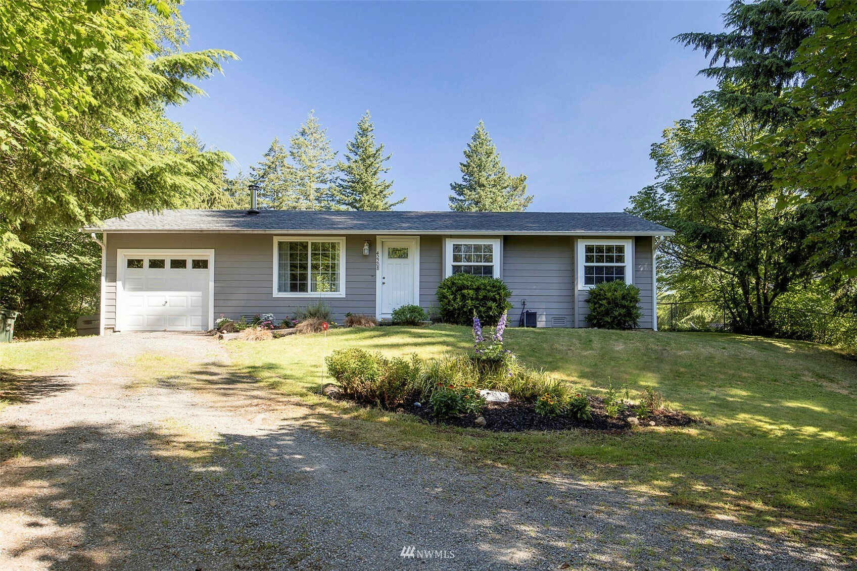 Property Photo:  42208 SE 167th Street  WA 98045 