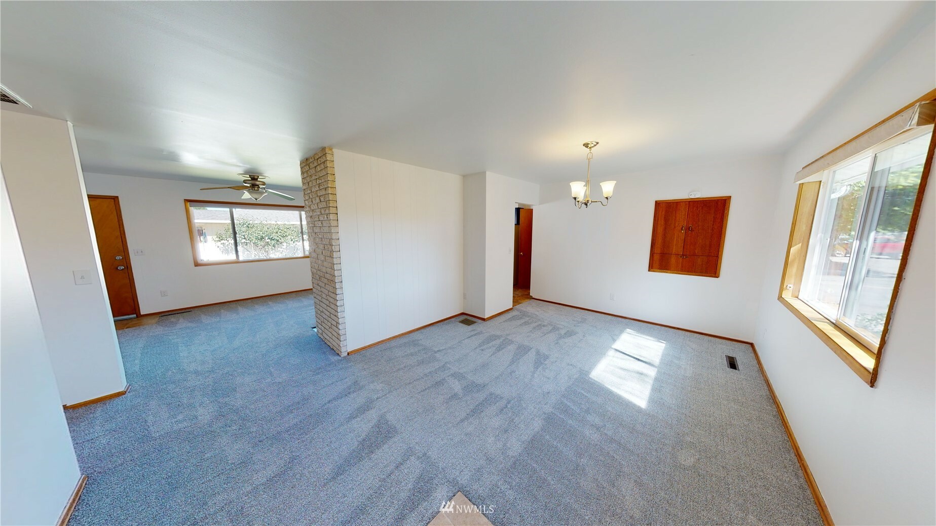 Property Photo:  400 W 15th Avenue  WA 98926 