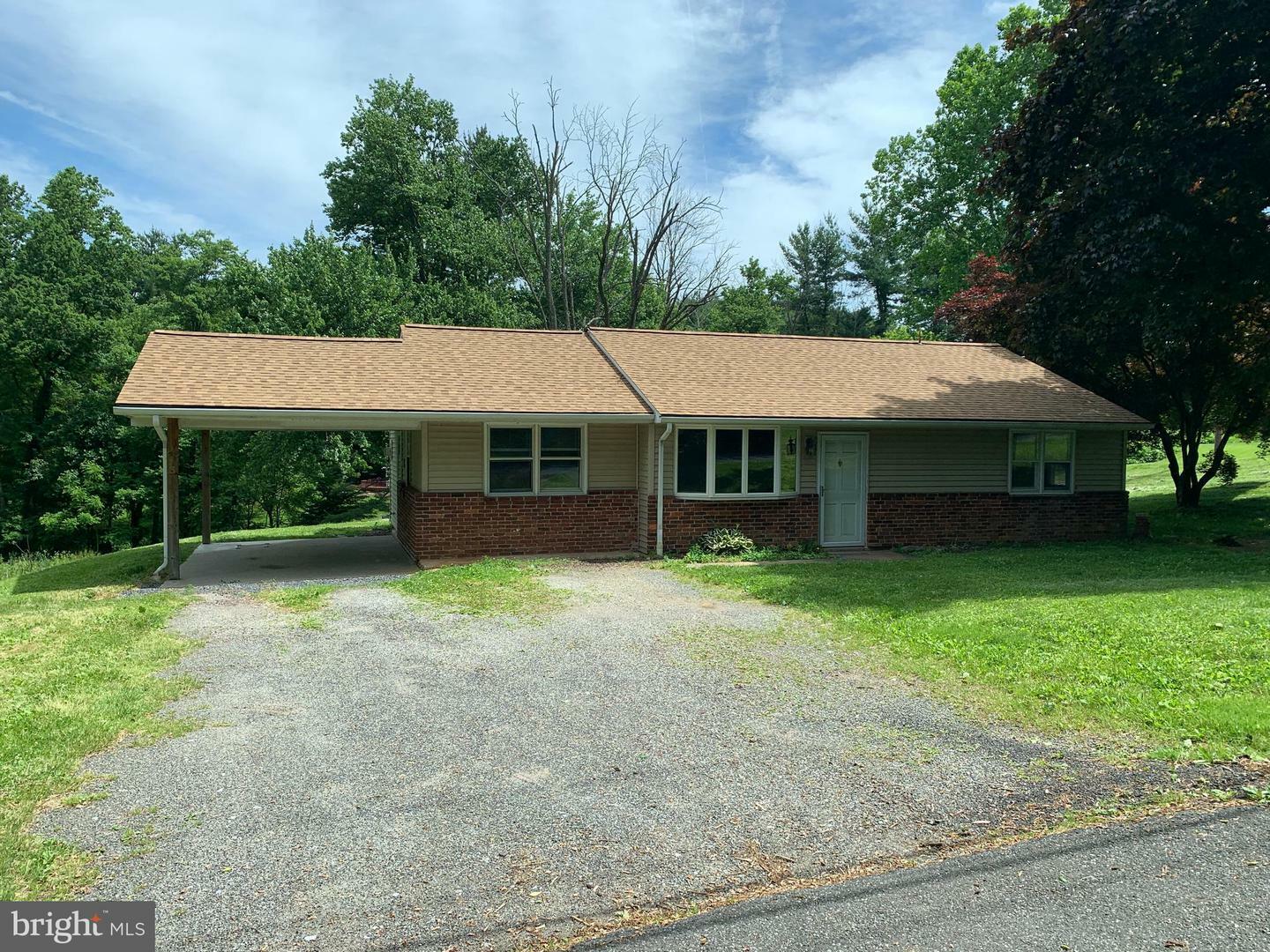 Property Photo:  3081 Horseshoe Trail  PA 19425 