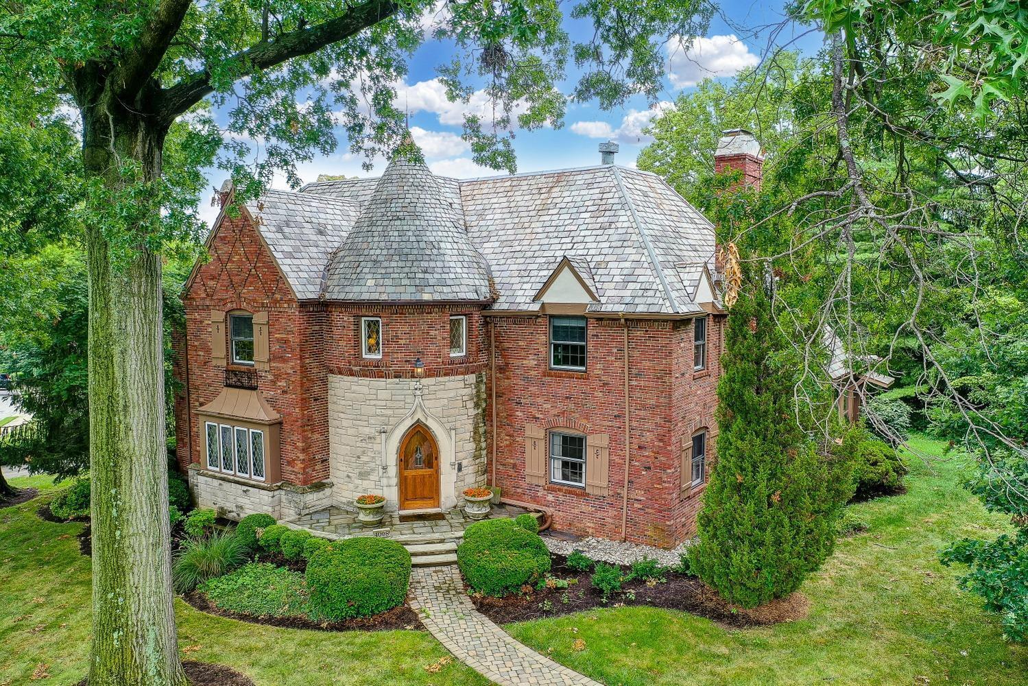 Property Photo: 4098 Rose Hill Ave OH 45229