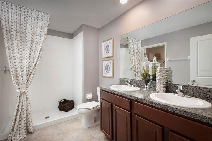 Property Photo:  15411 Miller Creek Drive  FL 33573 