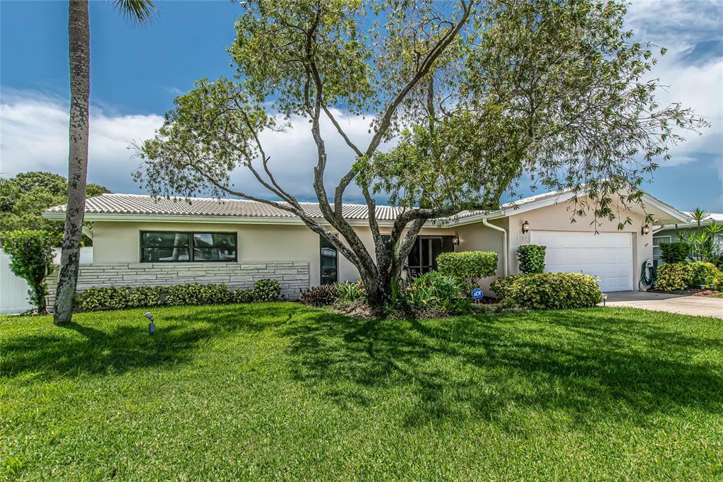 Property Photo: 4702 Shale Place FL 33615