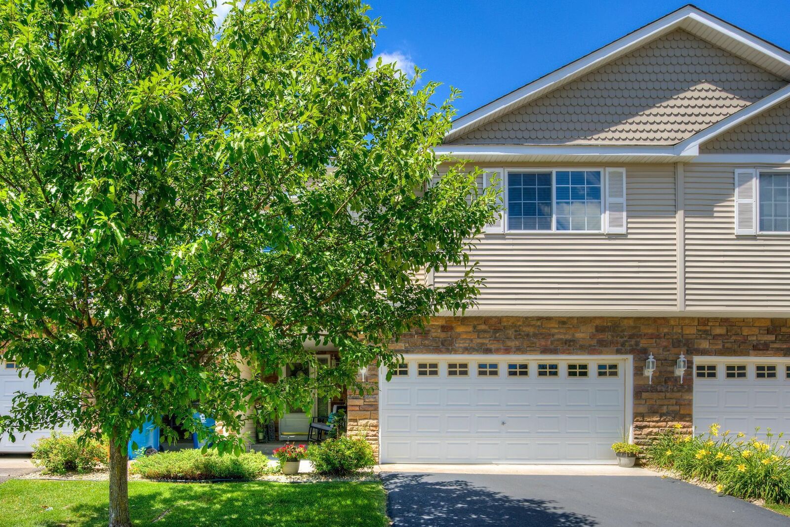 Property Photo:  4812 200th Street N  MN 55025 