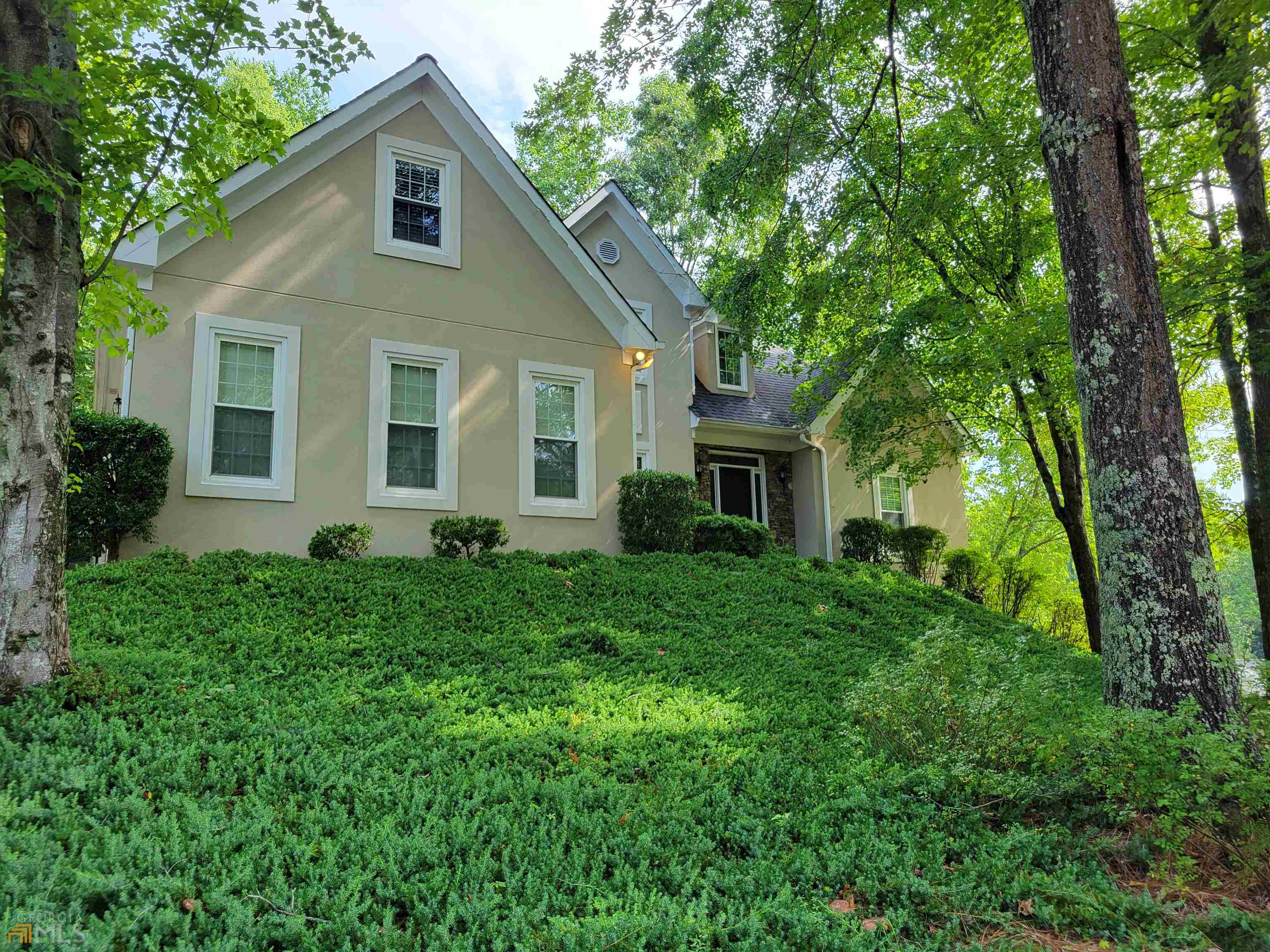 Property Photo: 12050 Wildwood Springs Drive GA 30075