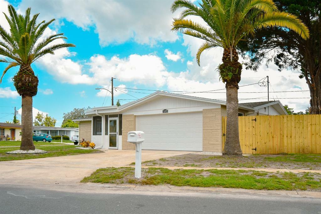 Property Photo: 5245 Tammy Lane FL 34690