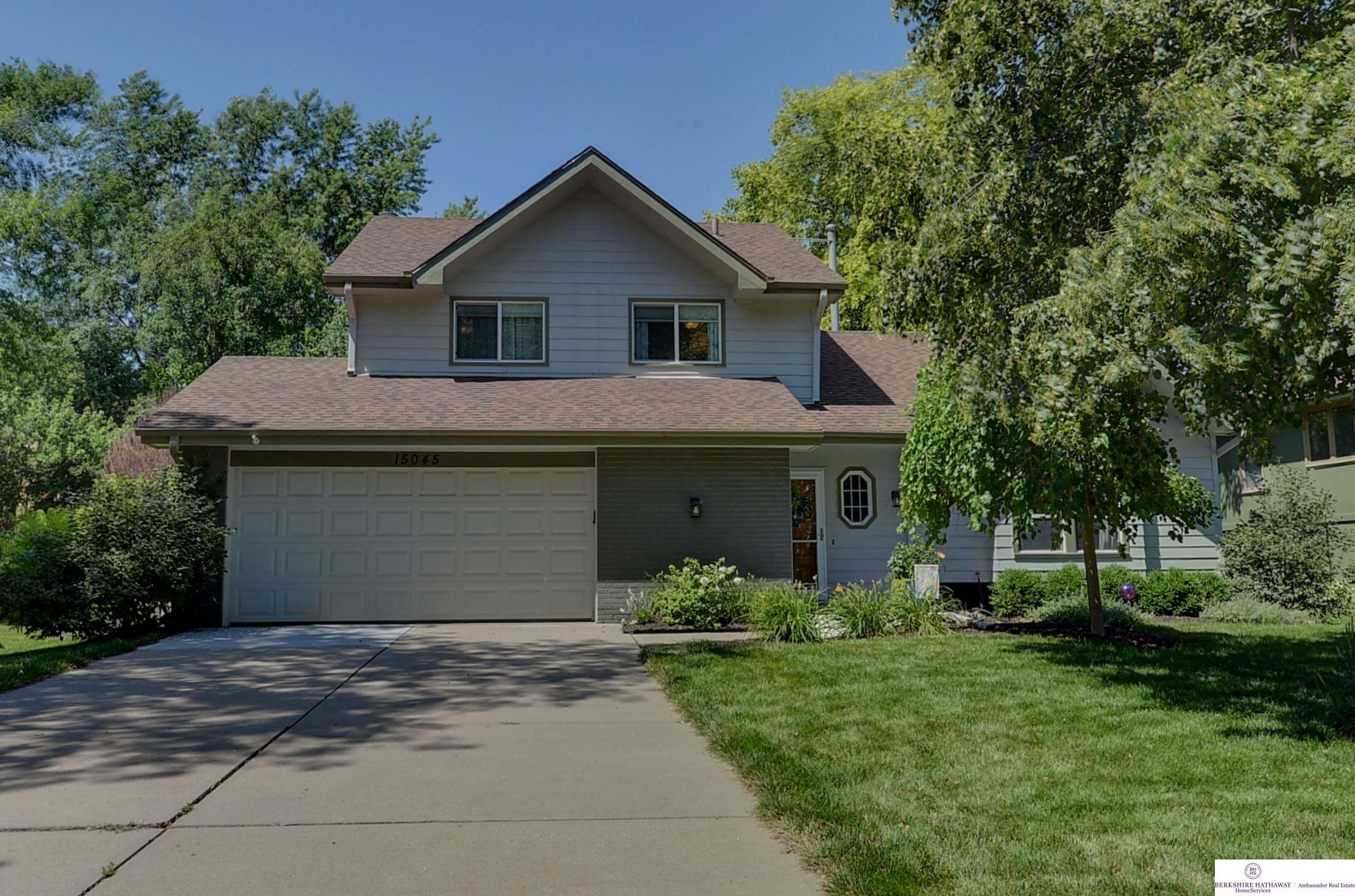 Property Photo:  15045 Patterson  NE 68137 