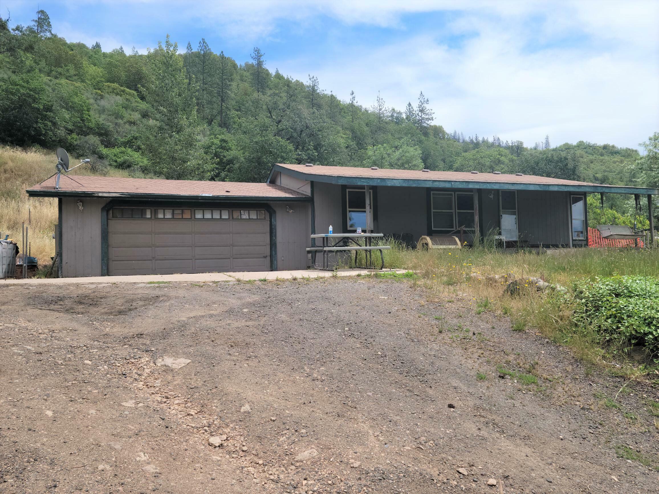 Property Photo:  20400 Highway 62  OR 97539 