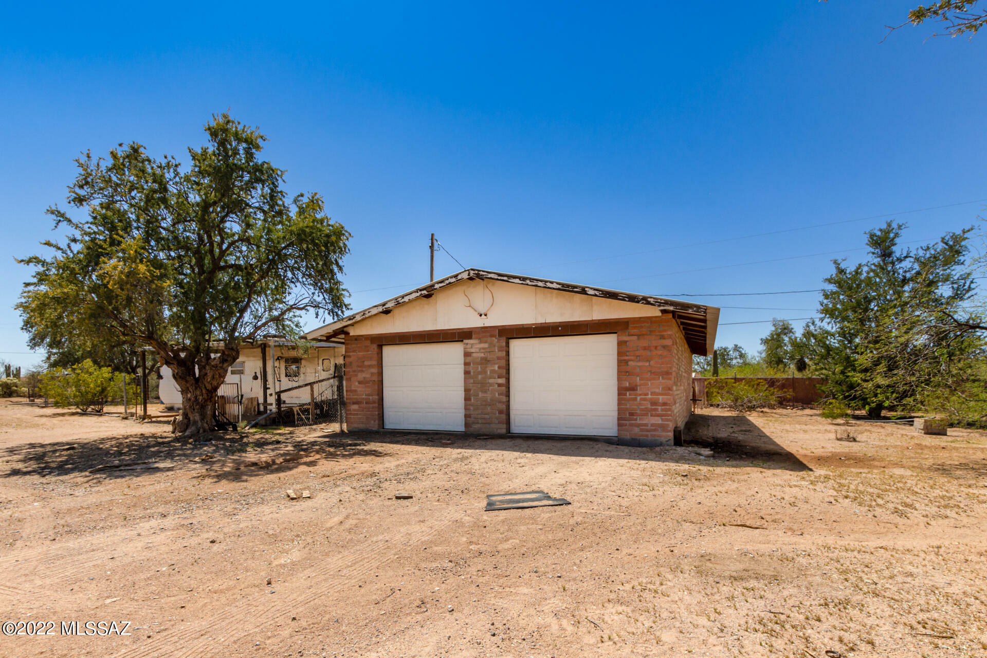 Property Photo:  6711 N Blue Boulevard  AZ 85743 