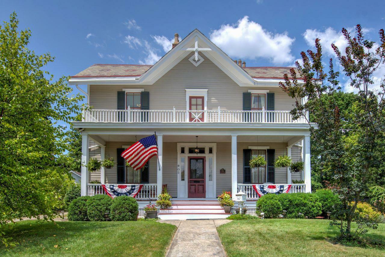 Property Photo: 905 Greenville Ave OH 45246