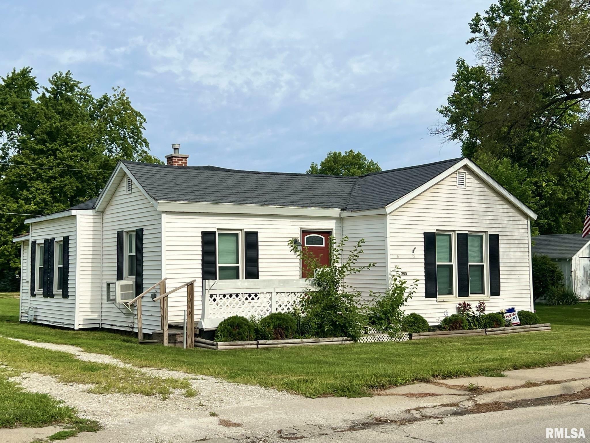 Property Photo: 205 S Western IL 61410