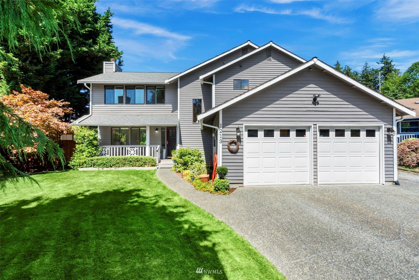 Property Photo:  1213 228th Place SW  WA 98021 