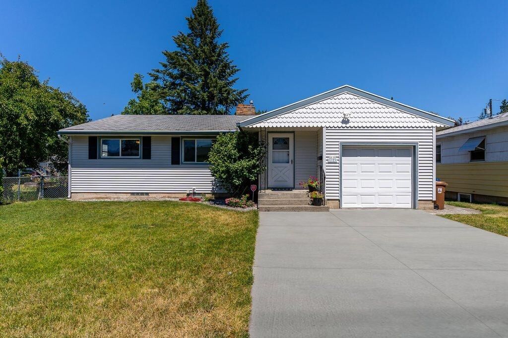 Property Photo:  1123 E 37th Dr  WA 99203 