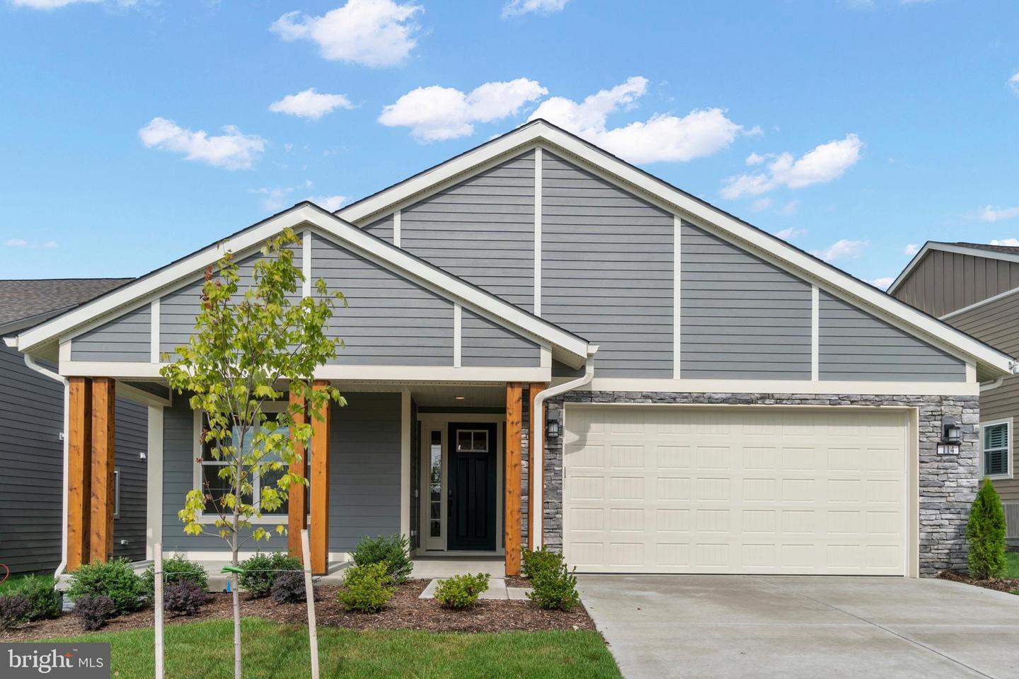 Property Photo: 114 Viceroy Way VA 22630