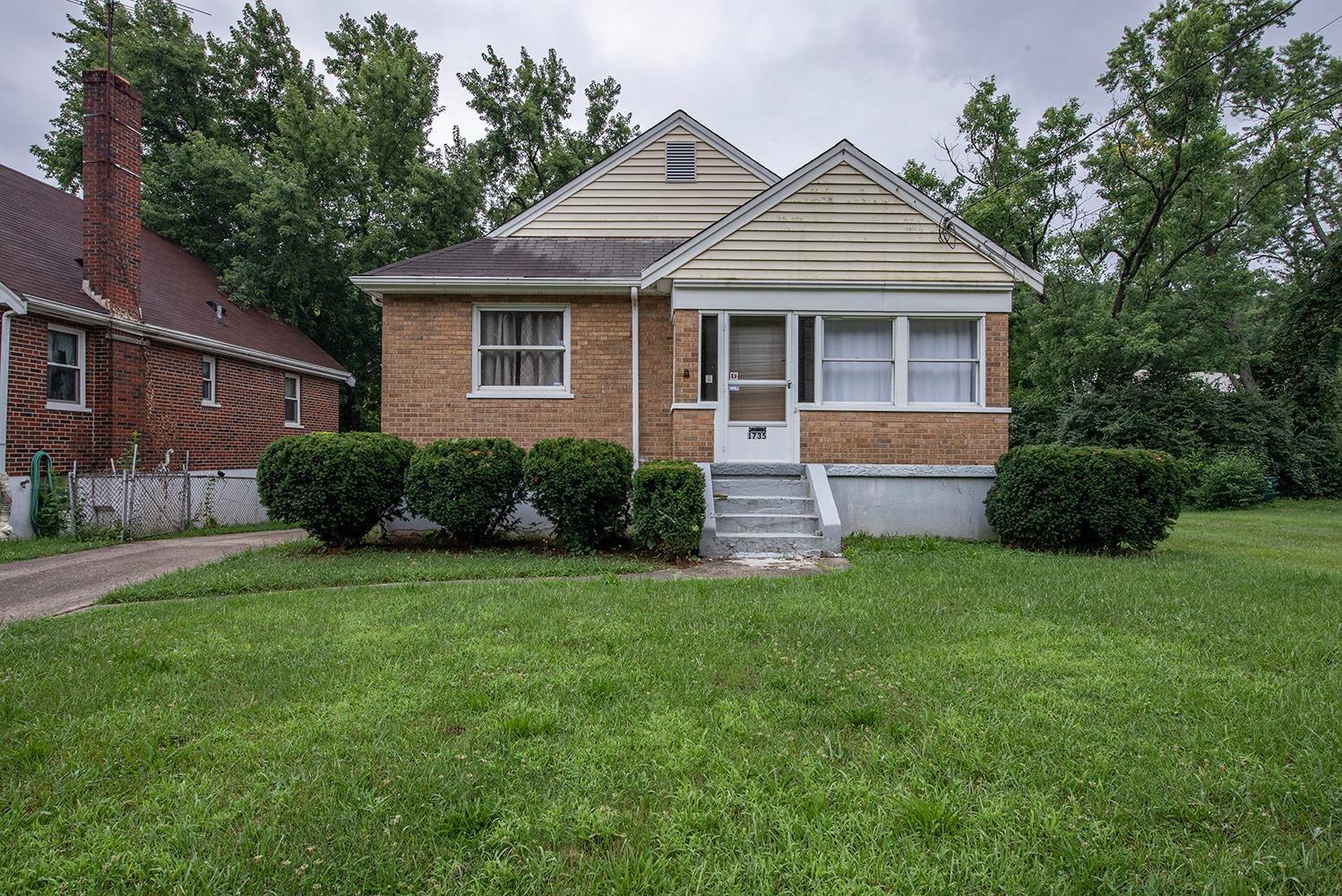 Property Photo: 1735 W Fork Rd OH 45223