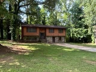 Property Photo:  1912 Valley Woods Drive  GA 30296 