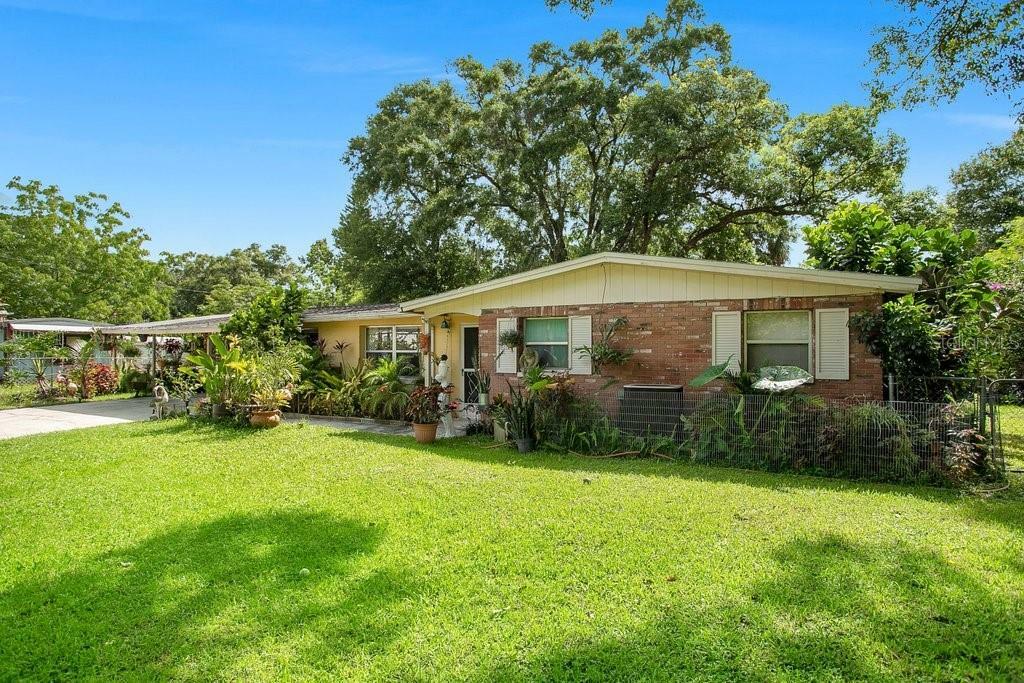 Property Photo:  230 Griffin Avenue  FL 33801 