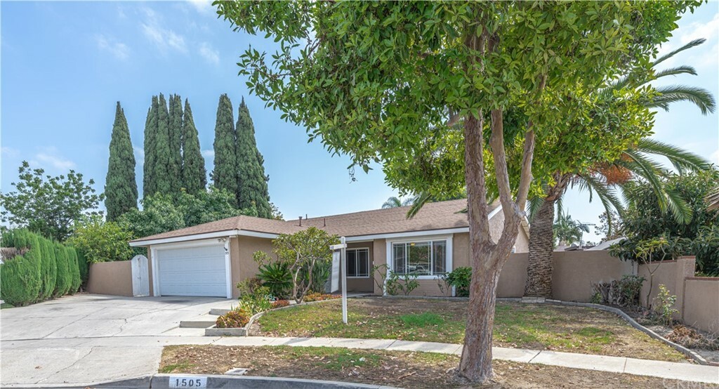 1505 S Minter Street  Santa Ana CA 92707 photo